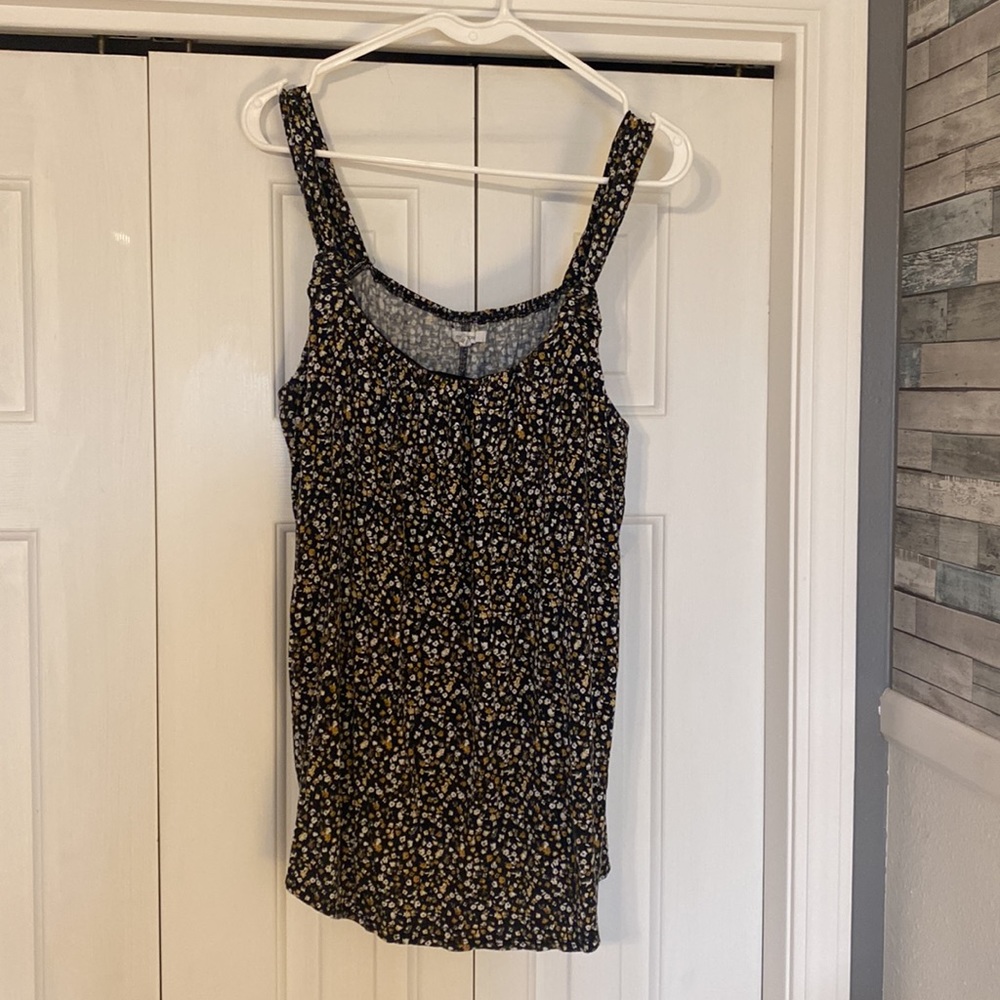 Maurice’s Tank Top-XL-Black Tank with Yellow & White Flowers